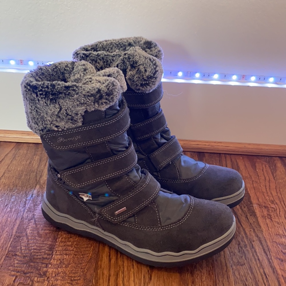 Primigi Grey Boots with Fluffy Finish for Girls/ Women - Picture 2 of 5